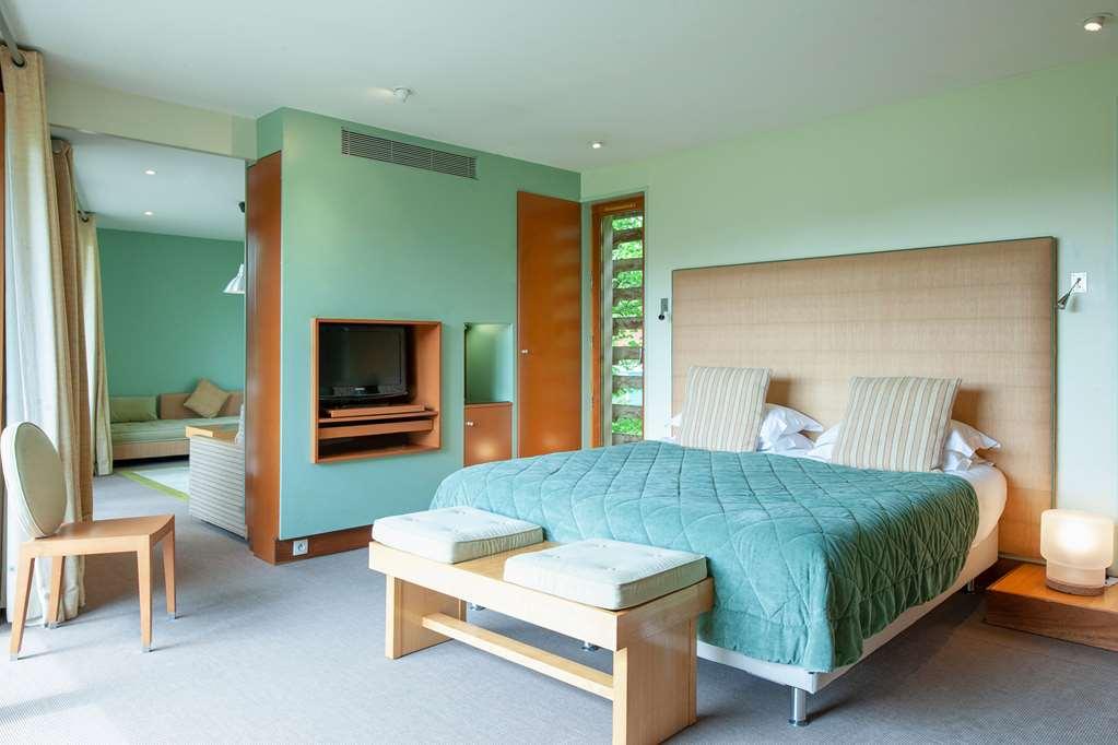 Le Manoir Du Lys, The Originals Relais Hotel Bagnoles de l'Orne Normandie Room photo